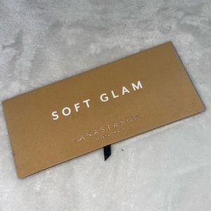 Anastasia Soft Glam eyeshadow palette